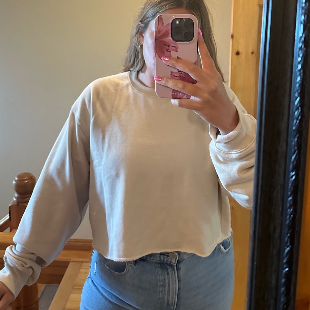 Aritzia Cream Sweatshirt